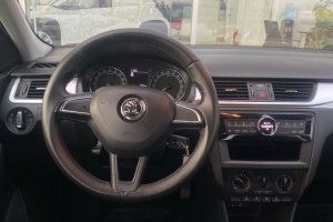 SKODA RAPID 1.6 DIESEL - 2018год / 135744km 11