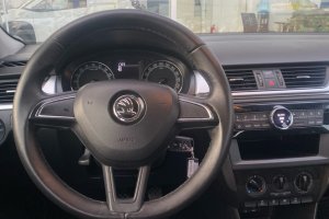 SKODA RAPID 1.6 DIESEL - 2018год / 135744km 13